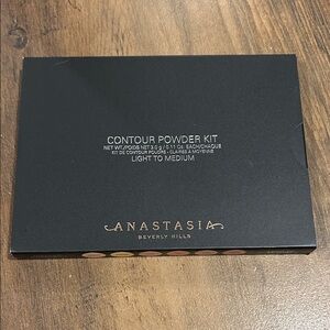 Anastasia Beverly Hills Contour Palette in Black